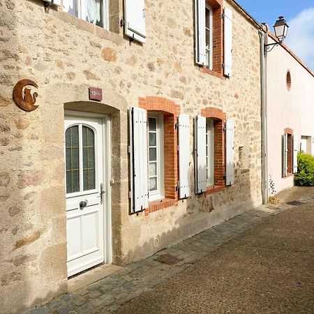 Villa Le Logis De La Forge A 10 Min Du Puy Dufou Mortagne-sur-Sevre Exterior foto