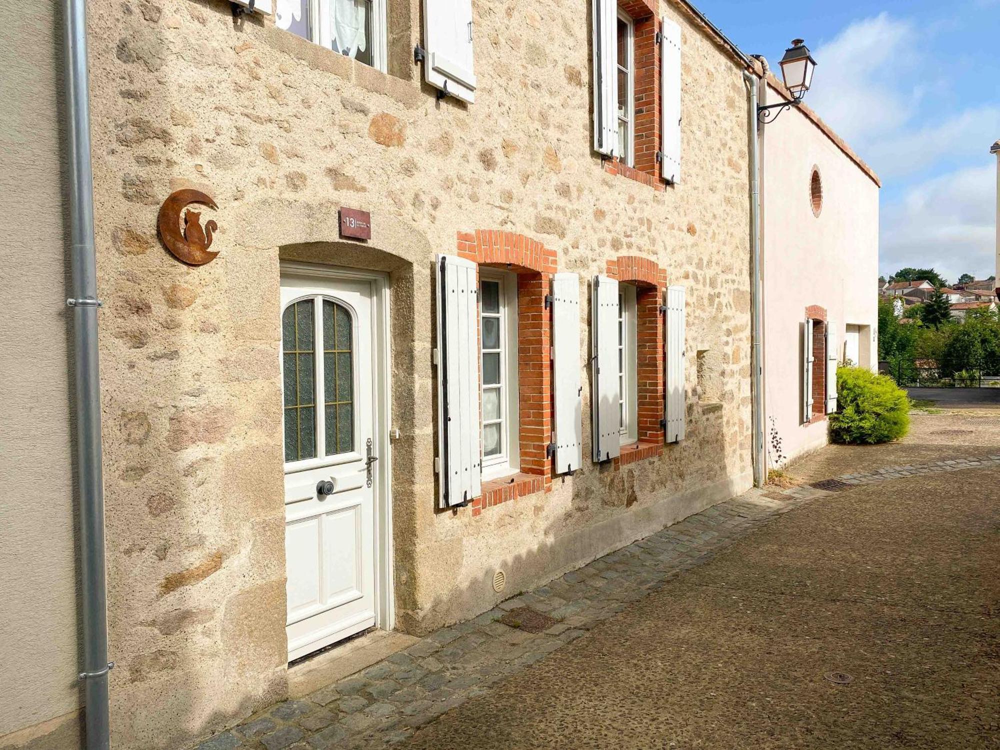 Villa Le Logis De La Forge A 10 Min Du Puy Dufou Mortagne-sur-Sevre Exterior foto